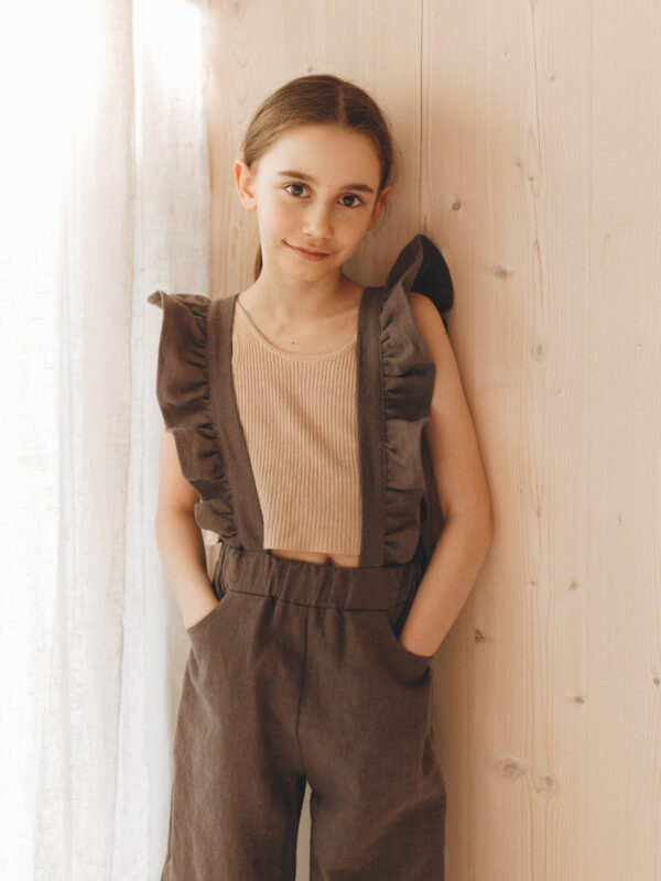 Linen ruffle-detail bib pants for children