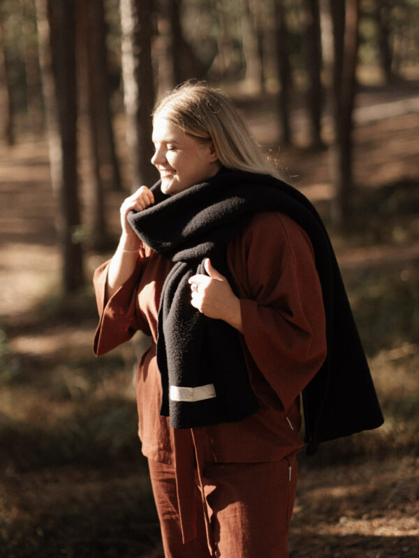 Wool scarf